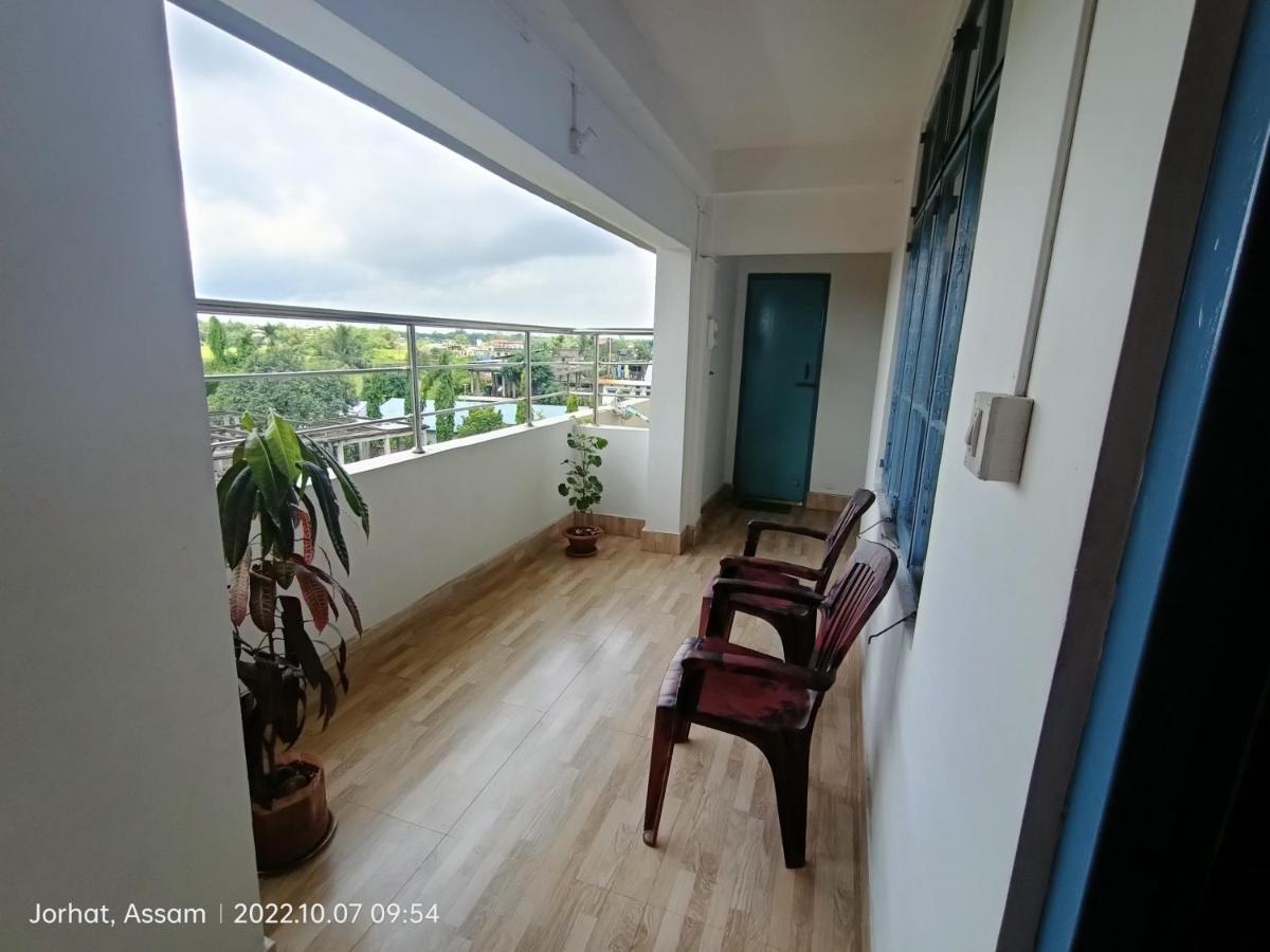 Taj Residency Holiday Homestay -Entire 1Bhk & 2Bhk Private Apartments -Call 767Ooo54Oo Jorhāt Buitenkant foto