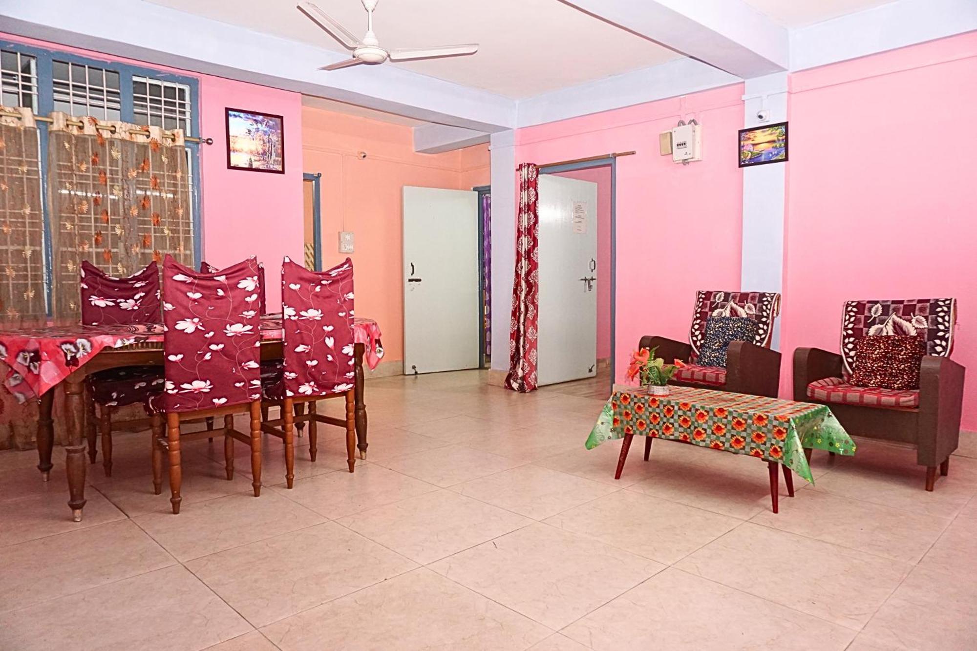 Taj Residency Holiday Homestay -Entire 1Bhk & 2Bhk Private Apartments -Call 767Ooo54Oo Jorhāt Buitenkant foto