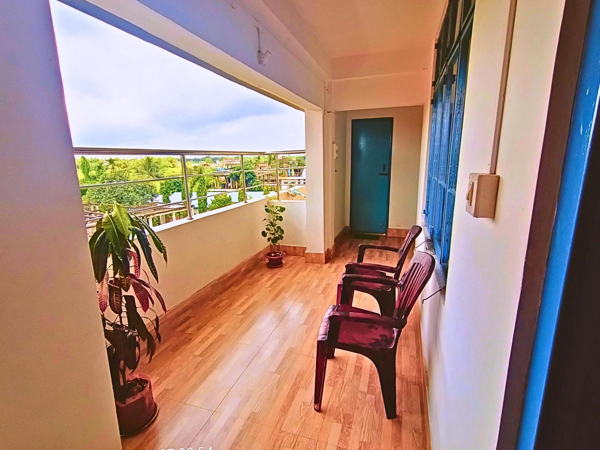 Taj Residency Holiday Homestay -Entire 1Bhk & 2Bhk Private Apartments -Call 767Ooo54Oo Jorhāt Buitenkant foto