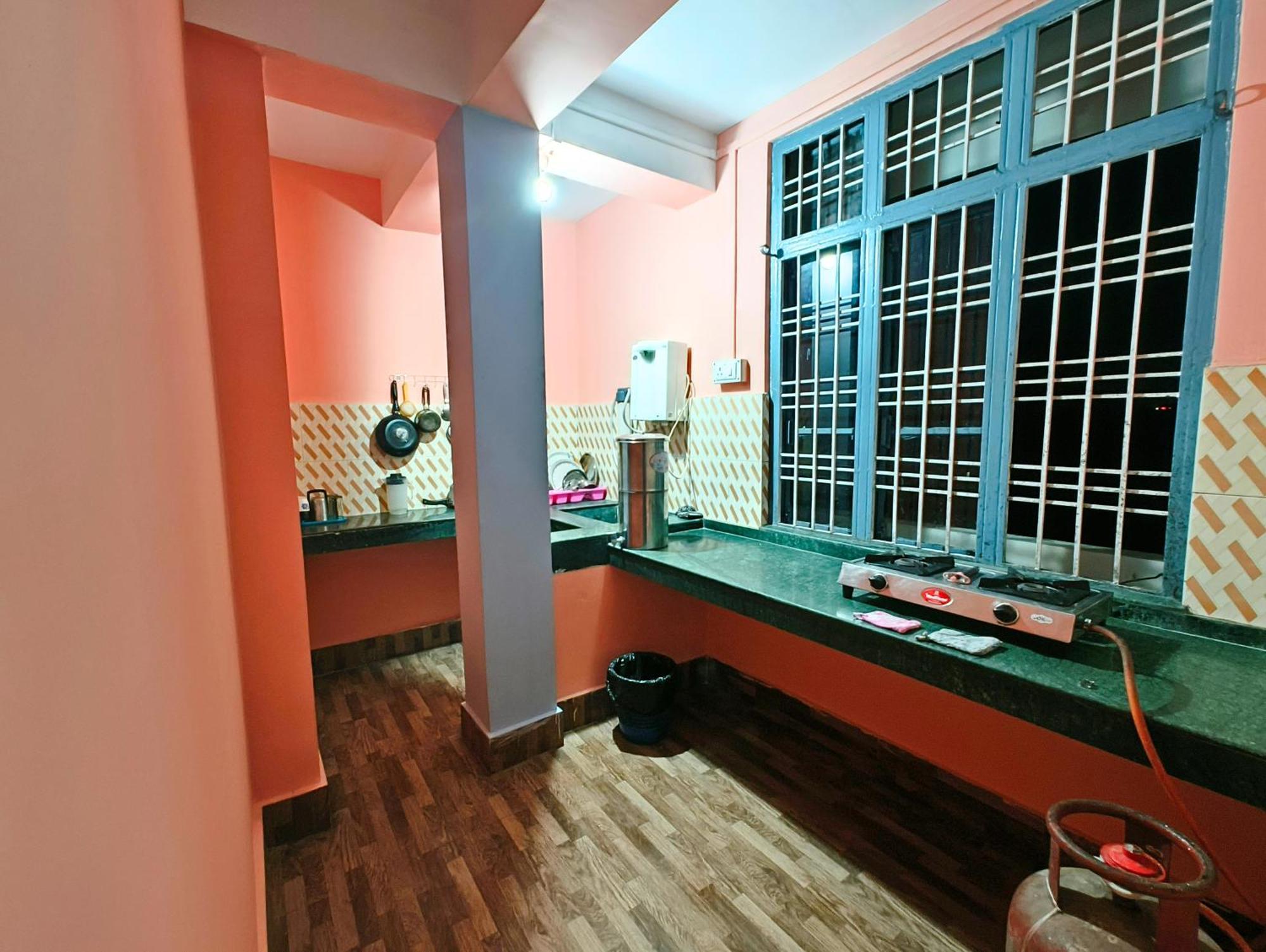 Taj Residency Holiday Homestay -Entire 1Bhk & 2Bhk Private Apartments -Call 767Ooo54Oo Jorhāt Buitenkant foto