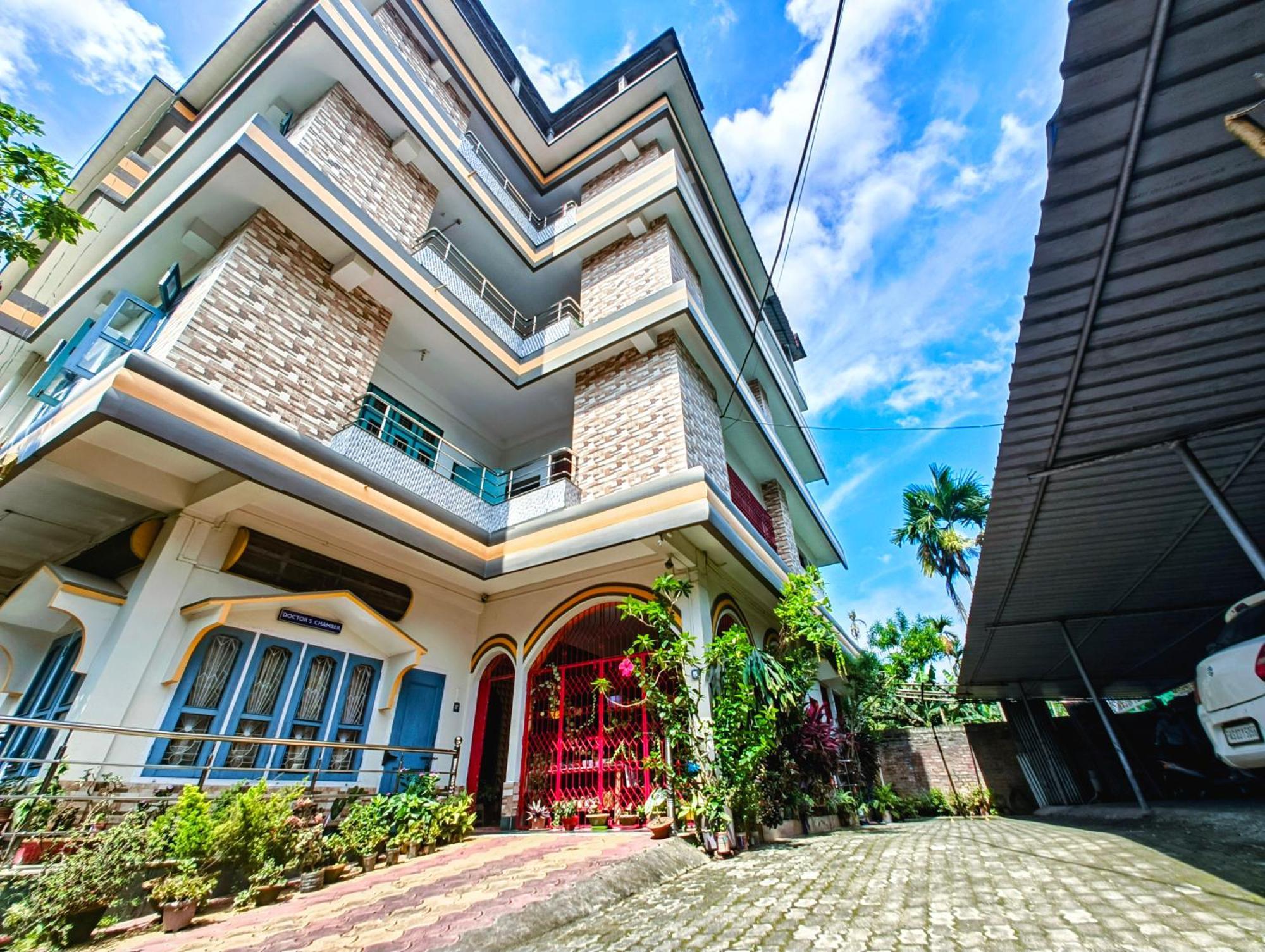 Taj Residency Holiday Homestay -Entire 1Bhk & 2Bhk Private Apartments -Call 767Ooo54Oo Jorhāt Buitenkant foto
